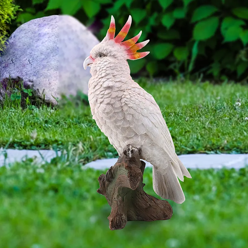 Parrot sculpture art solidifies the creator's thoughts and emotions and turns into an eternal image